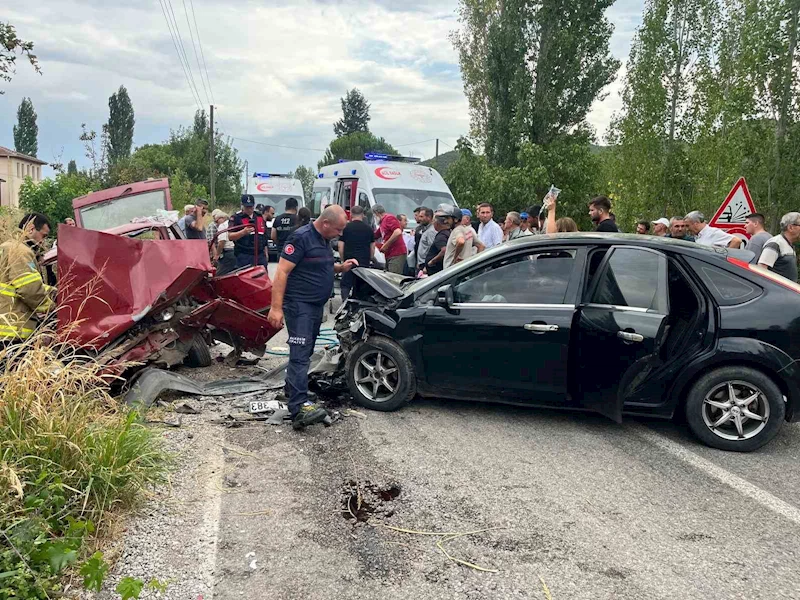 Sındırgı’da trafik kazası: 4 yaralı
