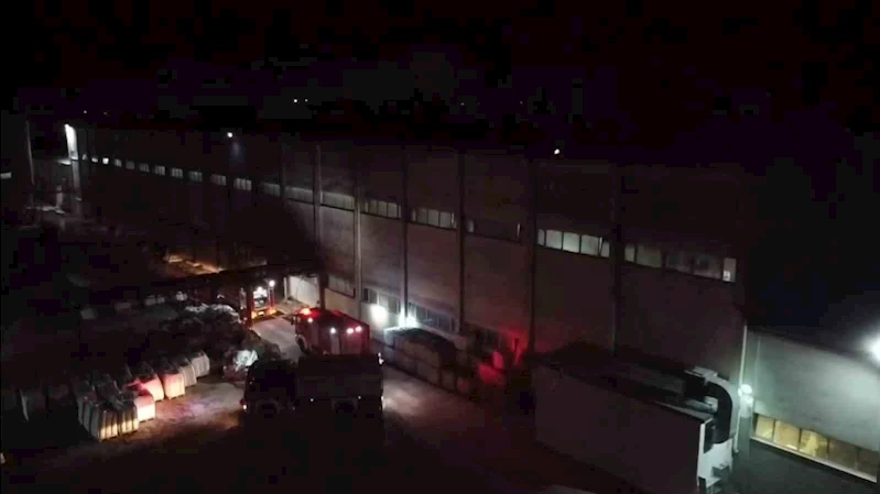 Balıkesir’de kağıt fabrikasında yangın
