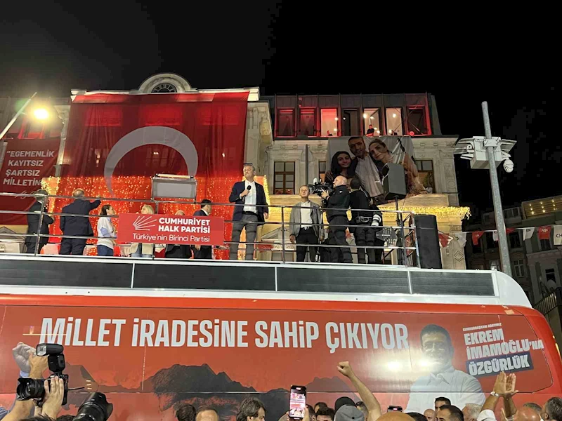 CHP Genel Başkanı Özel, Beyoğlu’ndaki mitingde konuştu
