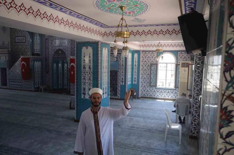 Huzuru camide bulan kuşların yuvalarına cemaatten merhamet koruması
