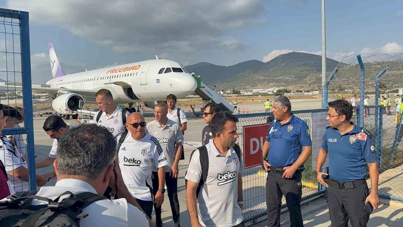 Beşiktaş, Gazipaşa-Alanya Havalimanı’na geldi
