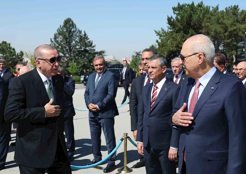 Cumhurbaşkanı Erdoğan başkanlığındaki devlet erkanı, Anıtkabir’i ziyaret etti

