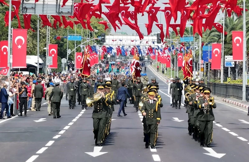 30 Ağustos Zafer Bayramı coşkusu Vatan Caddesi’nde yaşandı
