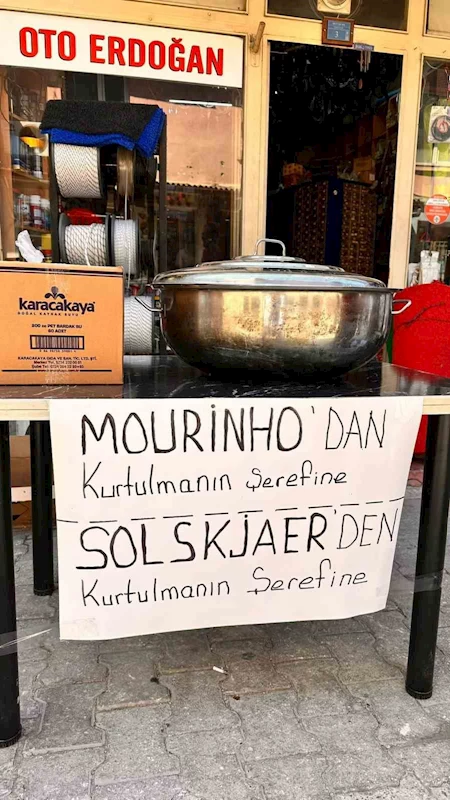 Hem Mourinho, hem de Solskjaer için helva dağıttı
