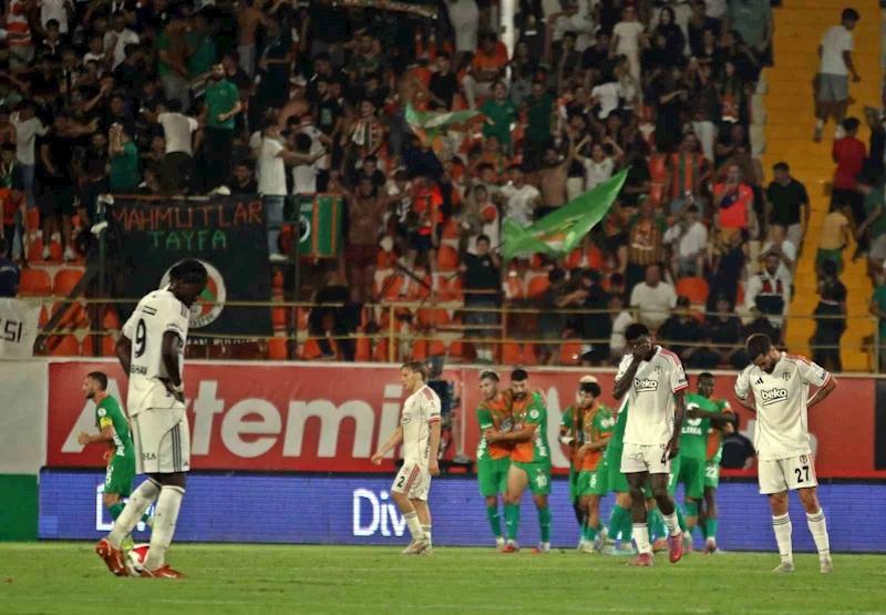 Trendyol Süper Lig: Corendon Alanyaspor: 2 - Beşiktaş 0 (Maç sonucu)
