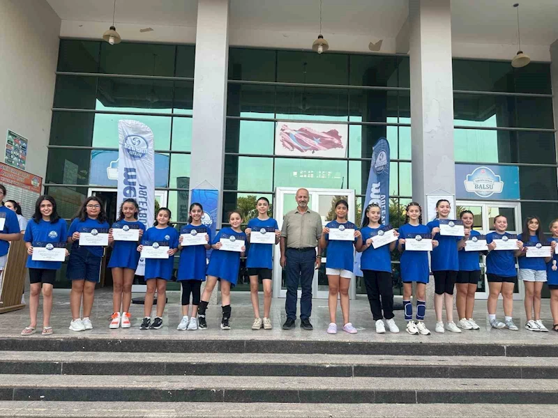 Merinos Voleybol yaz okulu kursları tamamlandı
