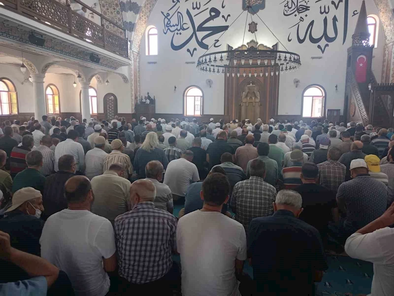 Müftü Yorulmaz’ın oğlu son yolculuğuna uğurlandı
