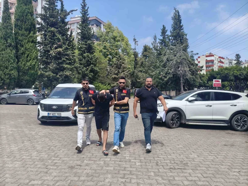 Kuyumcudan 18 bilezik gasbeden şüpheli: 