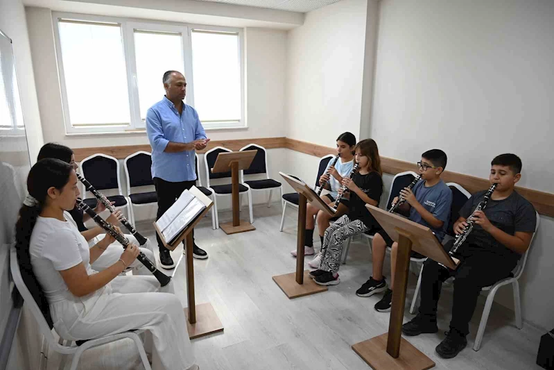 Kemer’de ücretsiz yaz kursları ilgi görüyor
