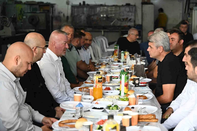 Başkan Karabatı sanayi esnafıyla kahvaltıda buluştu
