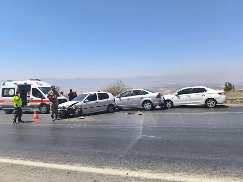 Gaziantep’te dört aracın karıştığı zincirleme kaza: 9 yaralı
