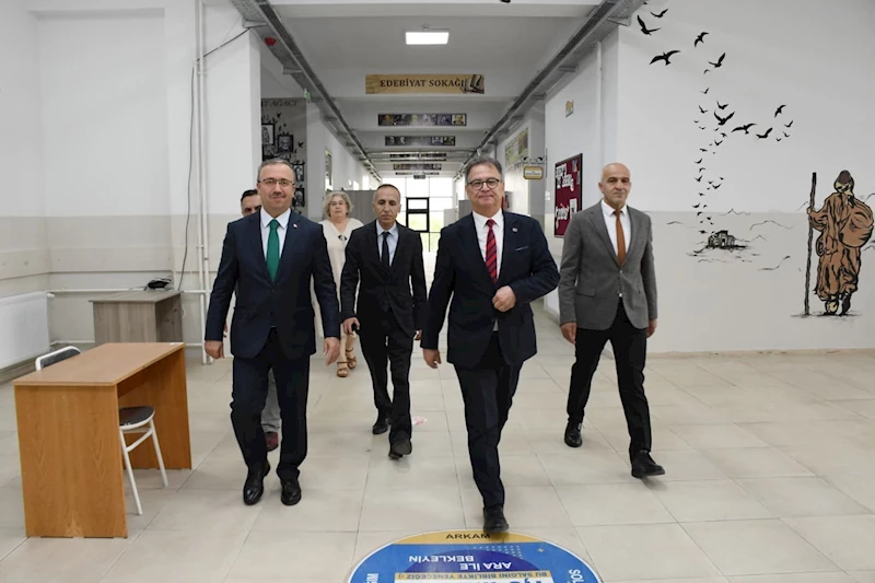Genel Müdür Otrar, rehberlik öğretmenleri ile bir araya geldi

