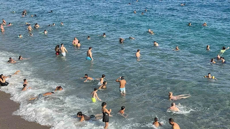 Bodrum’da adım atacak yer kalmadı, nüfus 800 bine ulaştı

