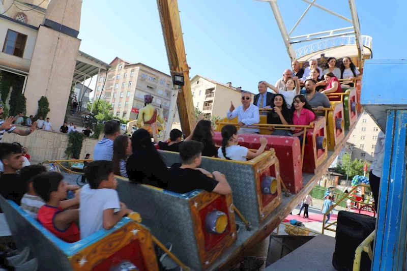 Hakkari’de lunapark sevinci
