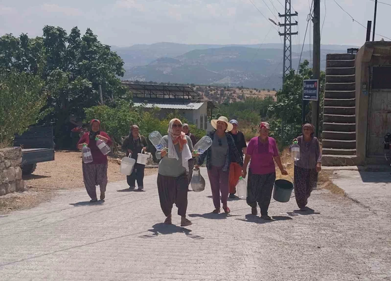 Mersin Mut’un kırsal mahalleleri su sorununa çözüm istedi
