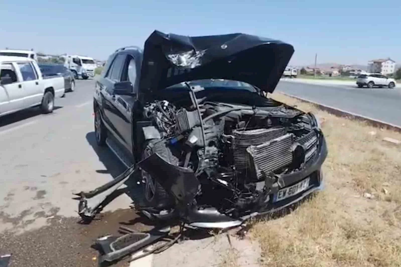 Aksaray’da 3 araç çarpıştı, 2’si çocuk 5 yaralı
