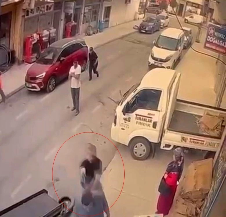 Kanlı infazda şüphelilerin kullandığı araç, terk edilmiş halde bulundu
