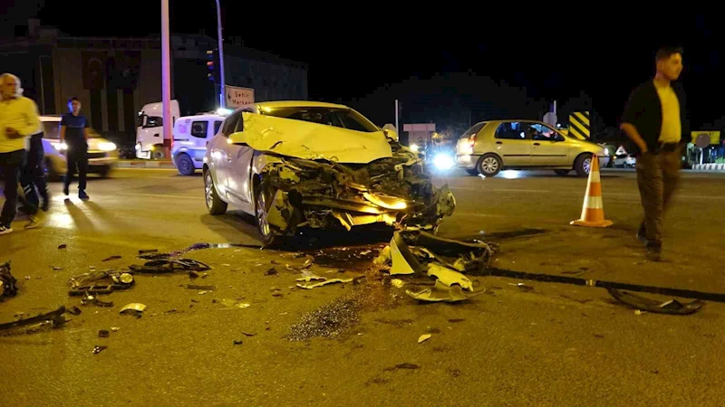 Tavşanlı ‘da trafik kazası, 3 yaralı
