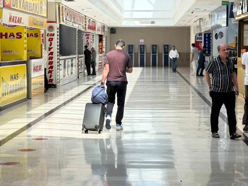 Diyarbakır otogarında okul yoğunluğu başladı
