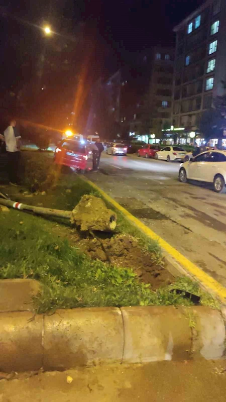 Alkollü sürücü yayalara çarptı: 1 ölü, 1’i ağır 2 yaralı
