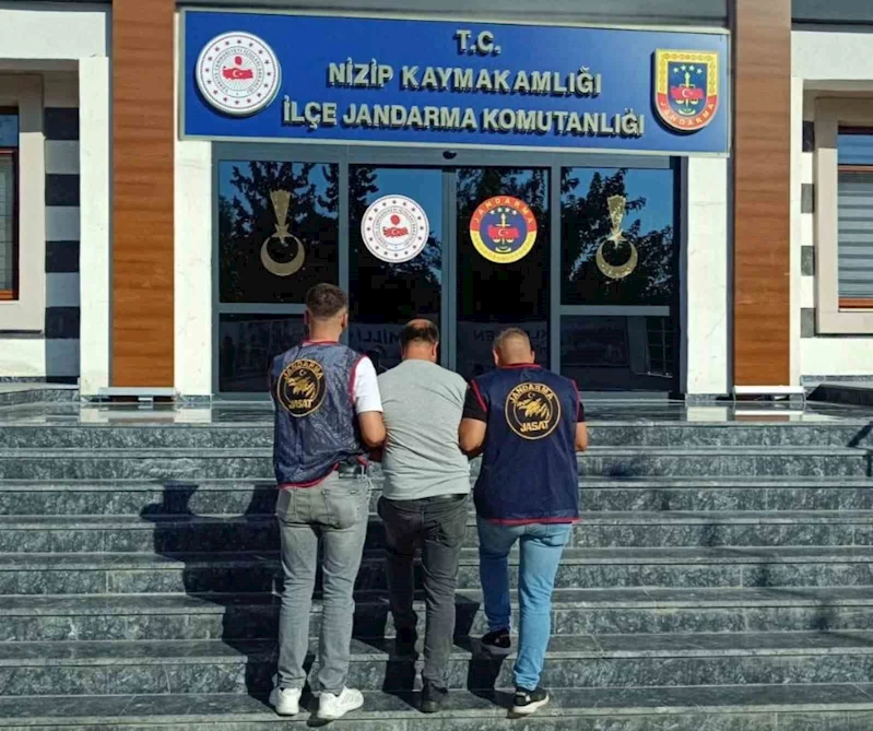 Hırsızlık suçundan aranan şahıs yakalandı
