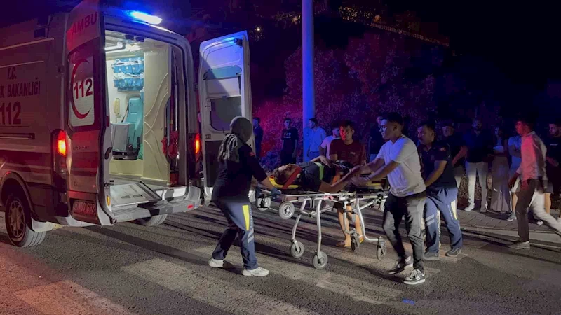 İki motosikletin çarpıştığı kazada 3 çocuk yaralandı

