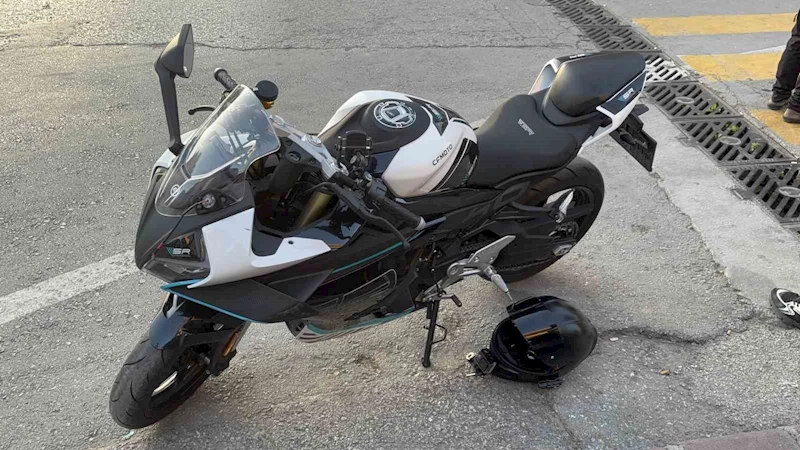 Otomobil ile motosiklet çarpıştı: 1 yaralı
