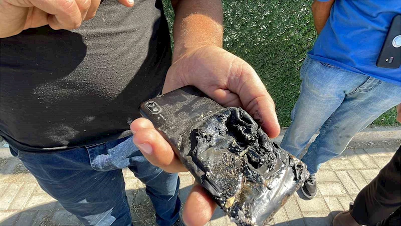 Akülerin üzerinde unutulan cep telefonu patladı
