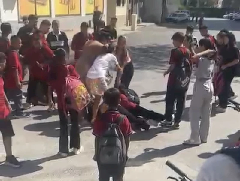Okul çıkışı zorbalığa uğrayan 12 yaşındaki çocuğa acımasız şiddet
