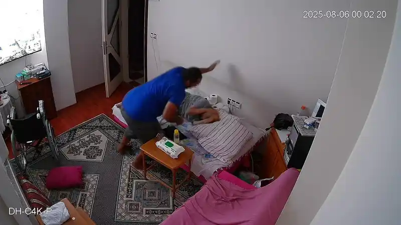 Şizofreni hastası oğlu tarafından 2 saat darbedilen anne hayatını kaybetti