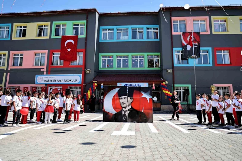 Sivas’ta İlköğretim Haftası kutlandı
