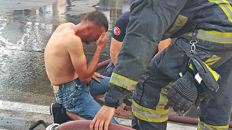 Üzerine döktüğü benzin gözlerinden ediyordu
