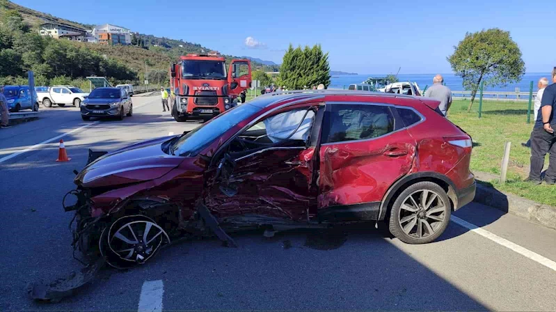 Giresun’da kavşakta kaza: 3 yaralı
