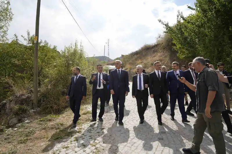 Bakan Ersoy: 