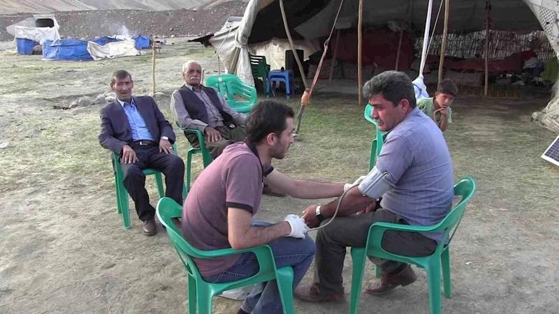 Siirt’te göçer vatandaşlara yaylada sağlık hizmeti
