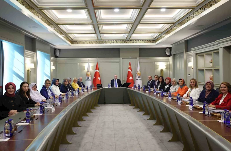 Cumhurbaşkanı Erdoğan, AK Partili kadın belediye başkanlarını kabul etti
