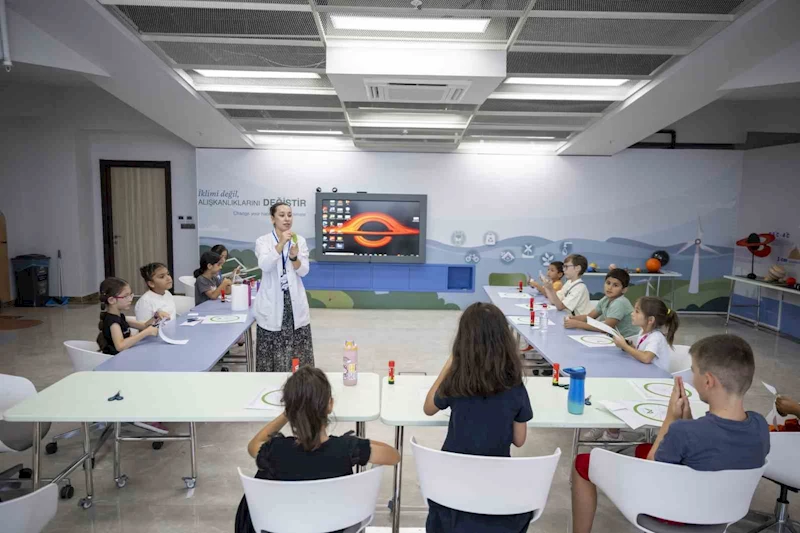 Mersin’de 5 bin 547 öğrenci yaz tatilini bilimle geçirdi
