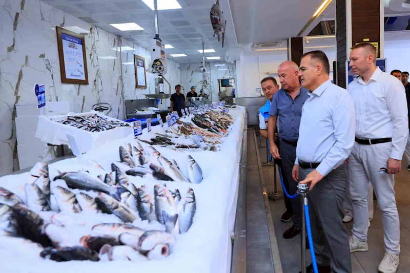 Vali Akbıyık, ihracat rekortmeni su ürünleri sektörü temsilcilerini ziyaret etti
