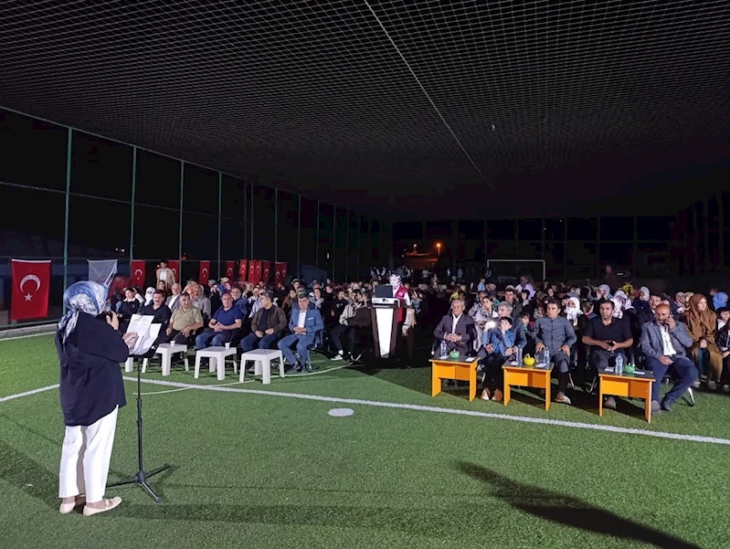 Diyadin’de köy halkına açık hava sineması
