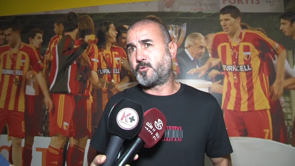 Gökhan Ünal: 