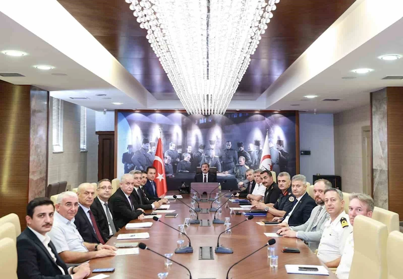 Samsun’da eğitim-öğretim yılı öncesi asayiş ve trafik tedbirleri toplantısı
