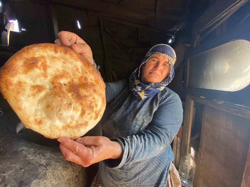 Tandır yanıyor, kültür yaaştılıyor
