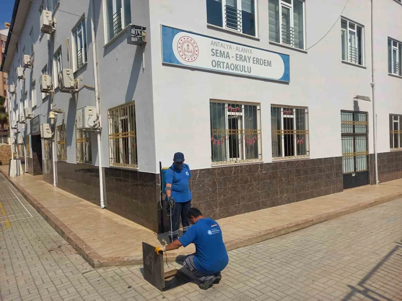 Büyükşehir ekipleri okulları yeni eğitim dönemine hazırlıyor
