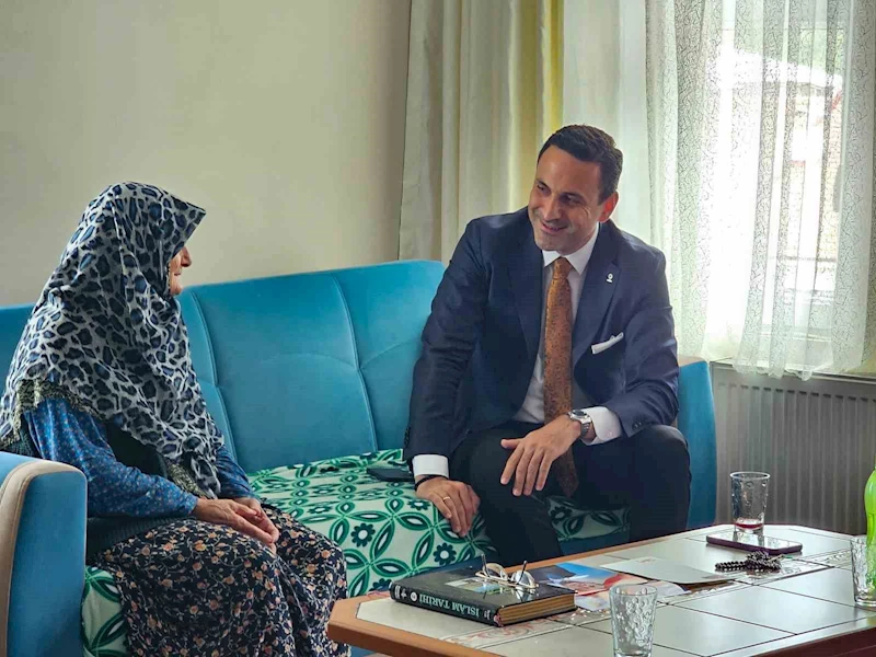 AK Parti MKYK Üyesi Naim Makas: 