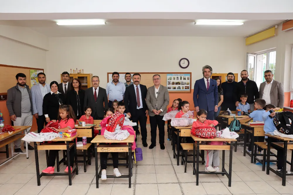 Başkan Özdoğan ile Hacılar’da ilk ders zili çaldı