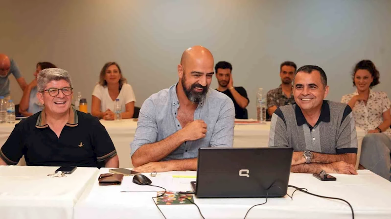 Alanya Belediye Tiyatrosu’ndan yeni sezonun ilk prömiyeri: 