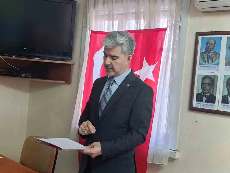 Salihli Türk Ocakları'nda Ednan Aras yeniden başkan seçildi