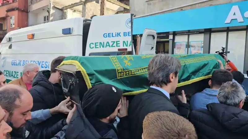 Zonguldak'ta maden göçüğünde ölen işçiler son yolculuğuna uğurlandı