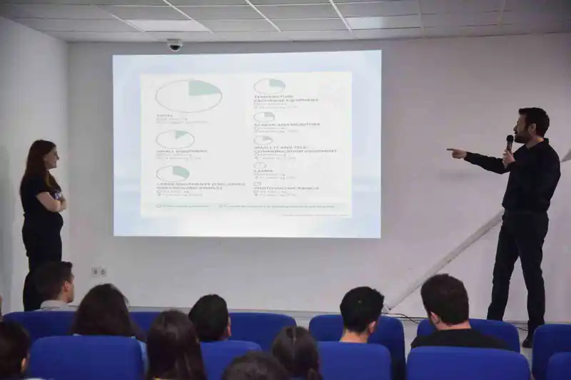 Atakum Belediyesi lise öğrencilerine elektronik atık semineri verdi