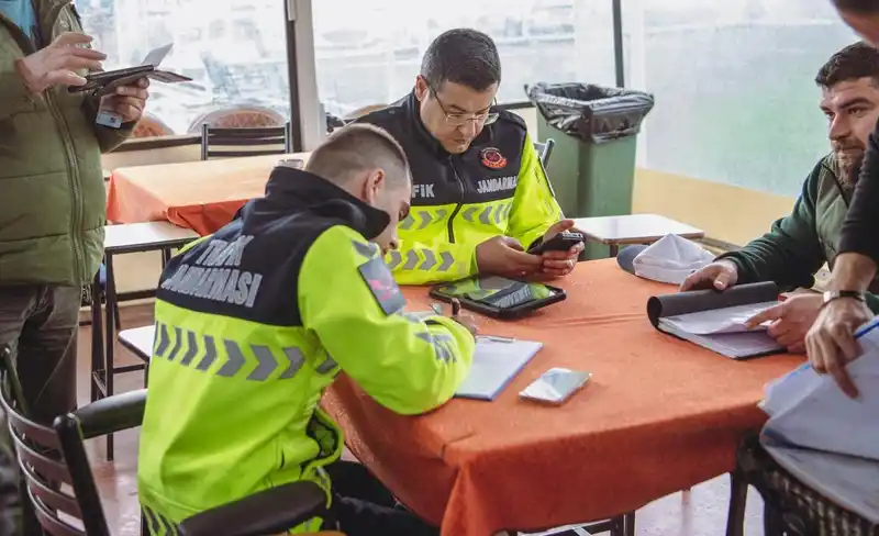 Kuşadası'nda okul servislerine kapsamlı denetim